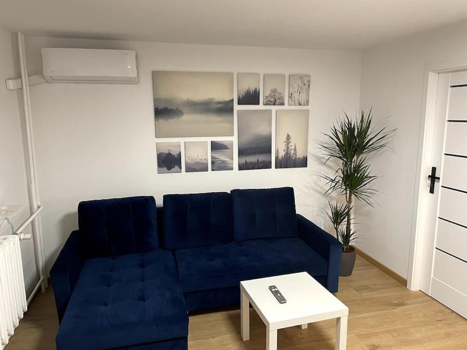 Lucky Seven Cosy 1-Bedroom Apartment, Free Parking Krasków Exterior foto